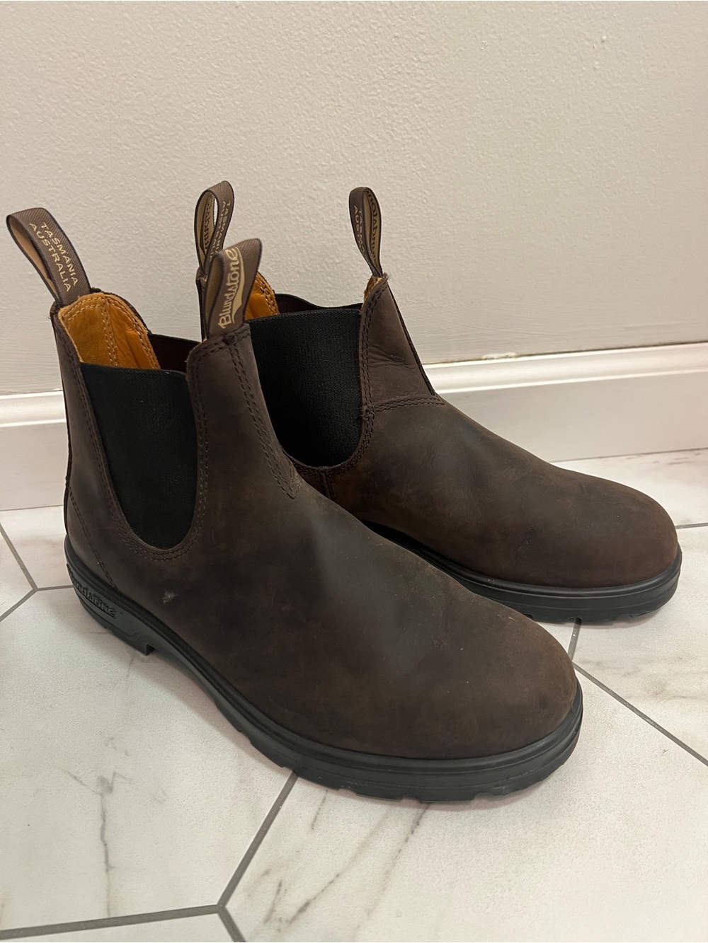 Blundstone 2340 Brown Premium Leather Chelsea Boots Size 9.5 Mens